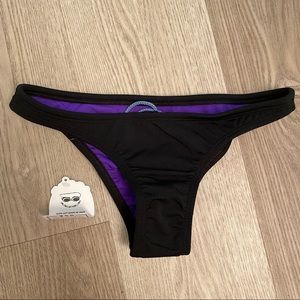 NWT: Jolyn Brazil Sport Bottoms